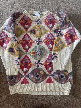 Vintage Susann D knitted by hand Hong Kong 55% Ramie, 45% cotton sweater.